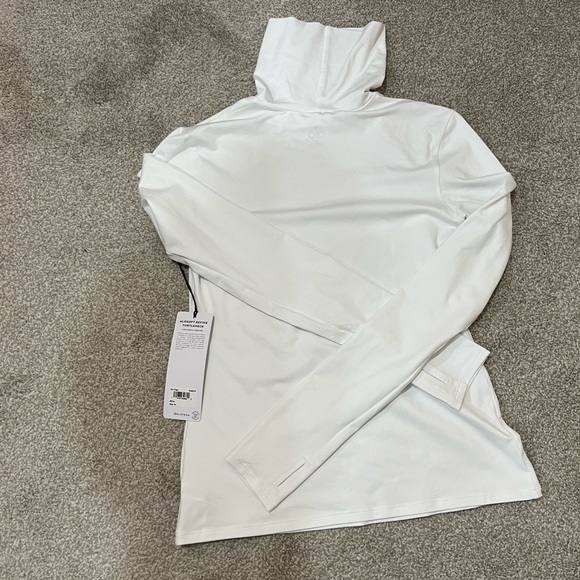ALO Yoga Tops - NWT ALO SOFT REFINE TURTLENECK